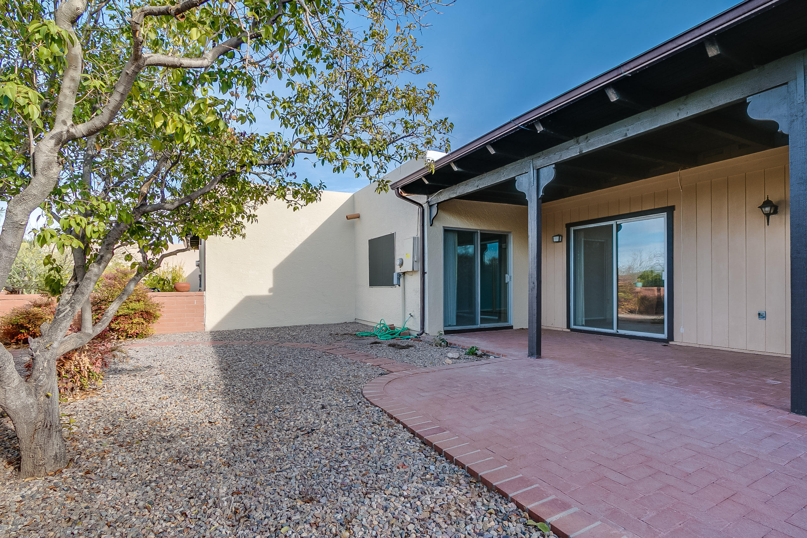 1070 S Horizonte Place