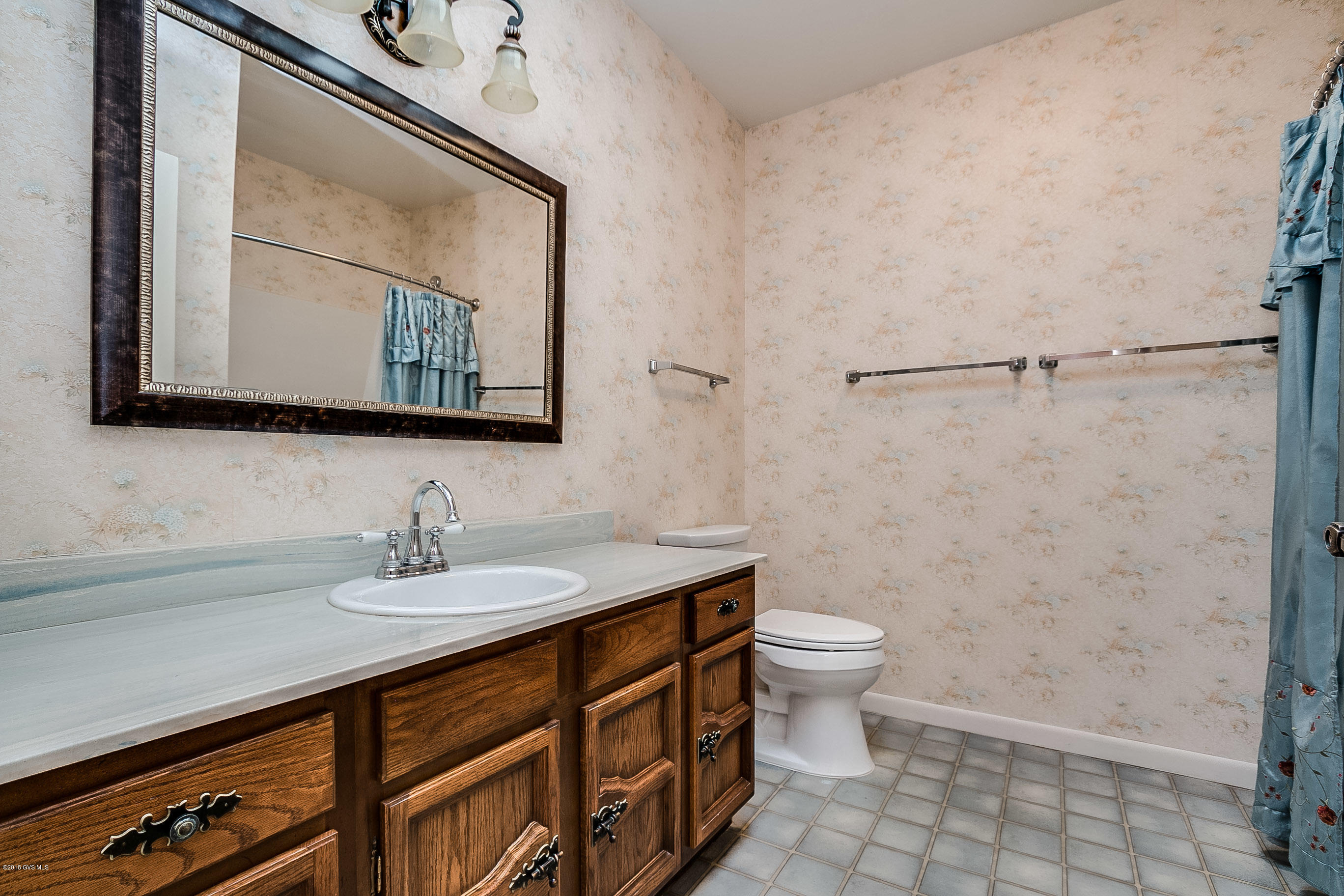 1070 S Horizonte Place