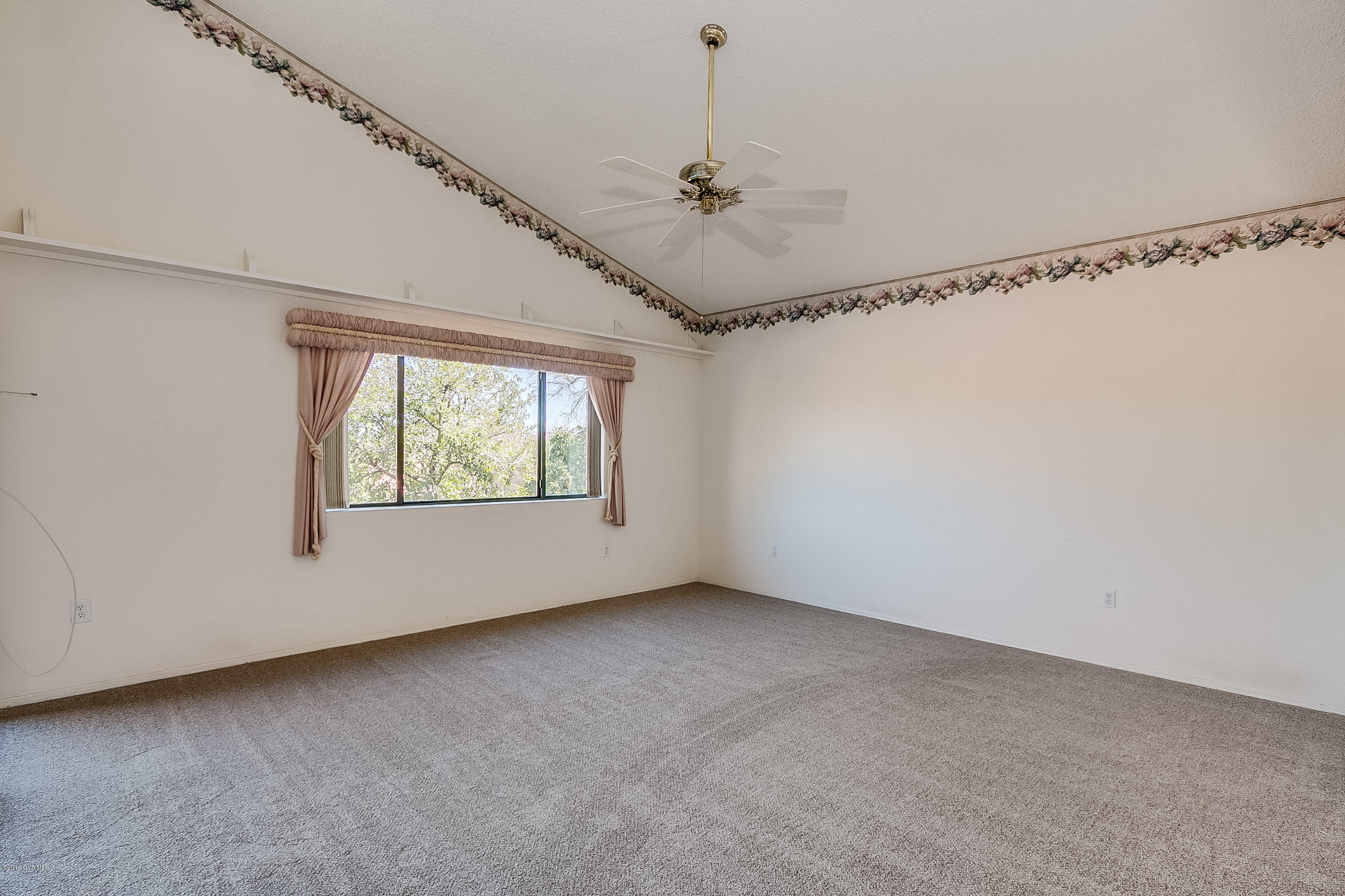 1760 W Via De La Gloria