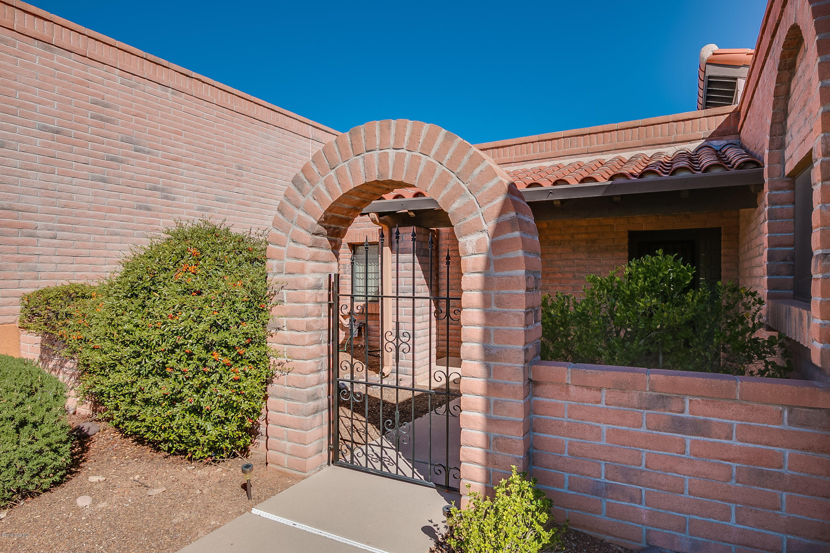 1760 W Via De La Gloria