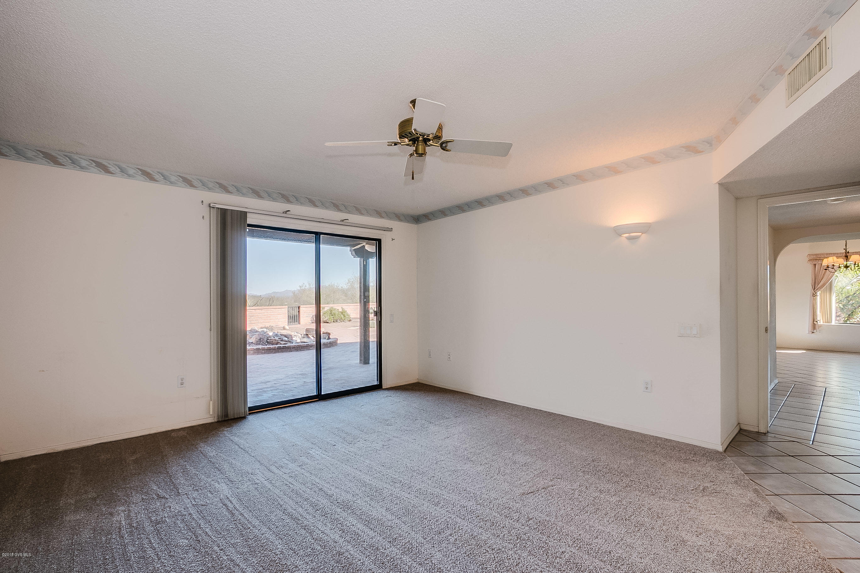 1760 W Via De La Gloria