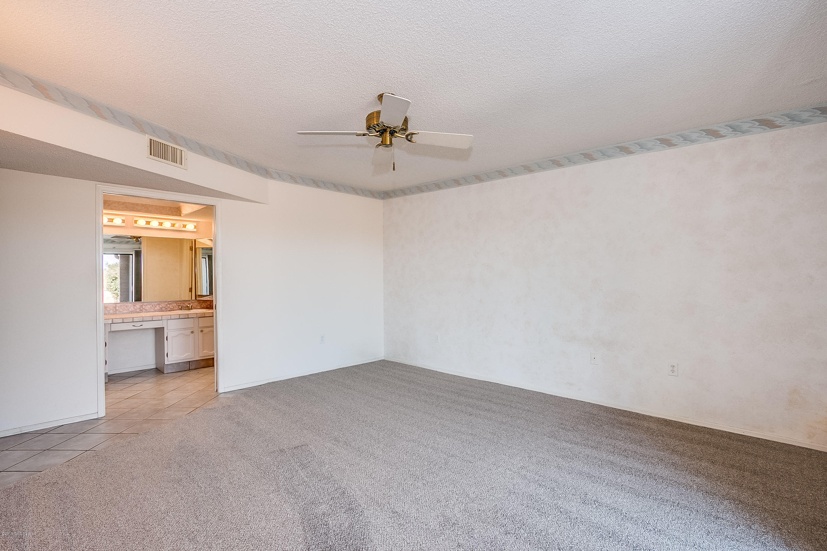 1760 W Via De La Gloria