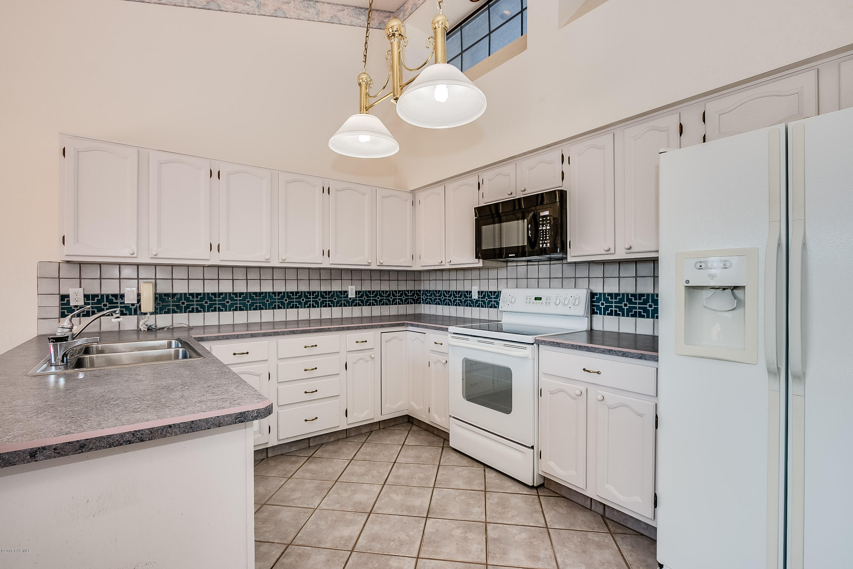 1760 W Via De La Gloria