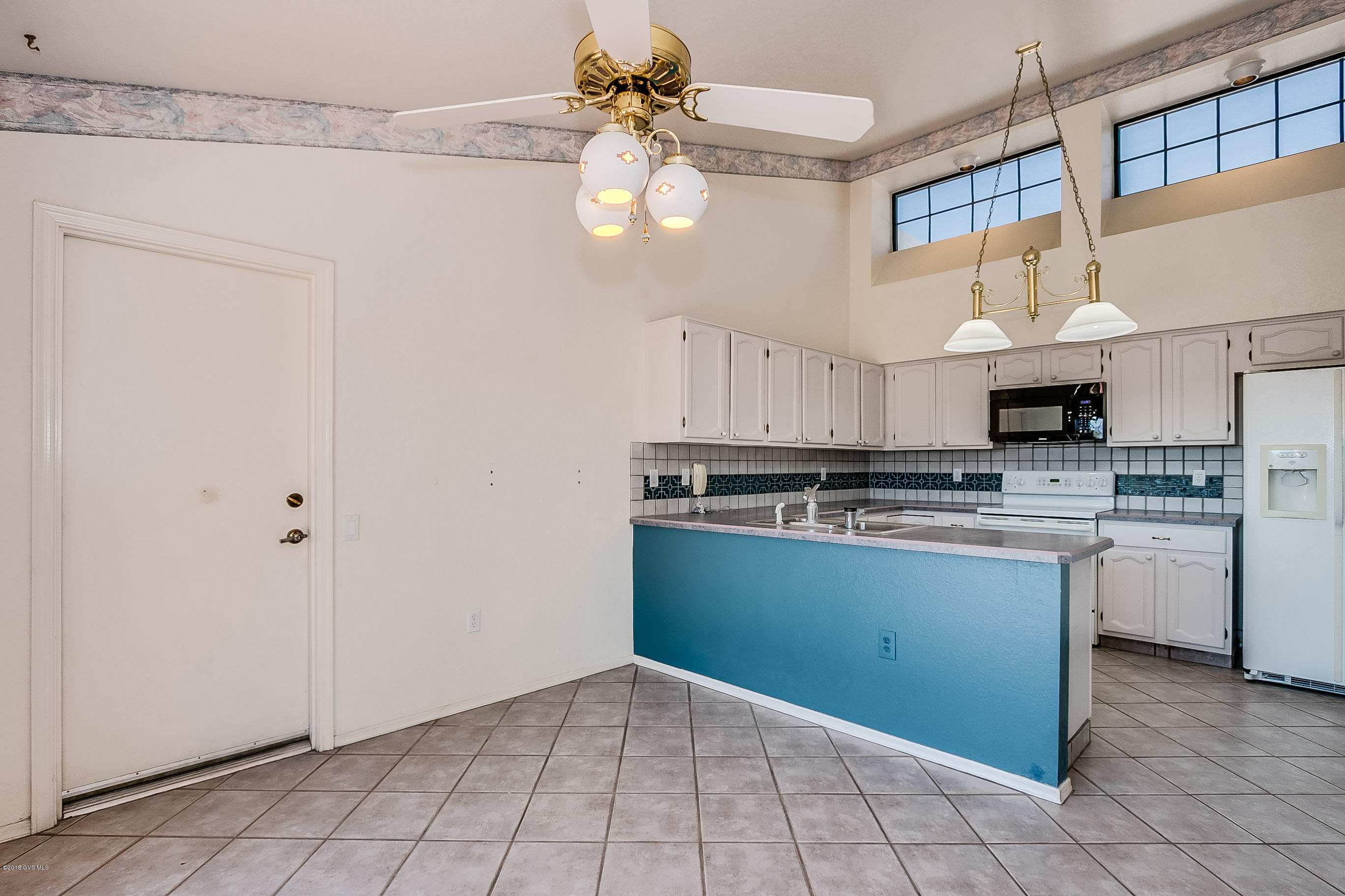 1760 W Via De La Gloria