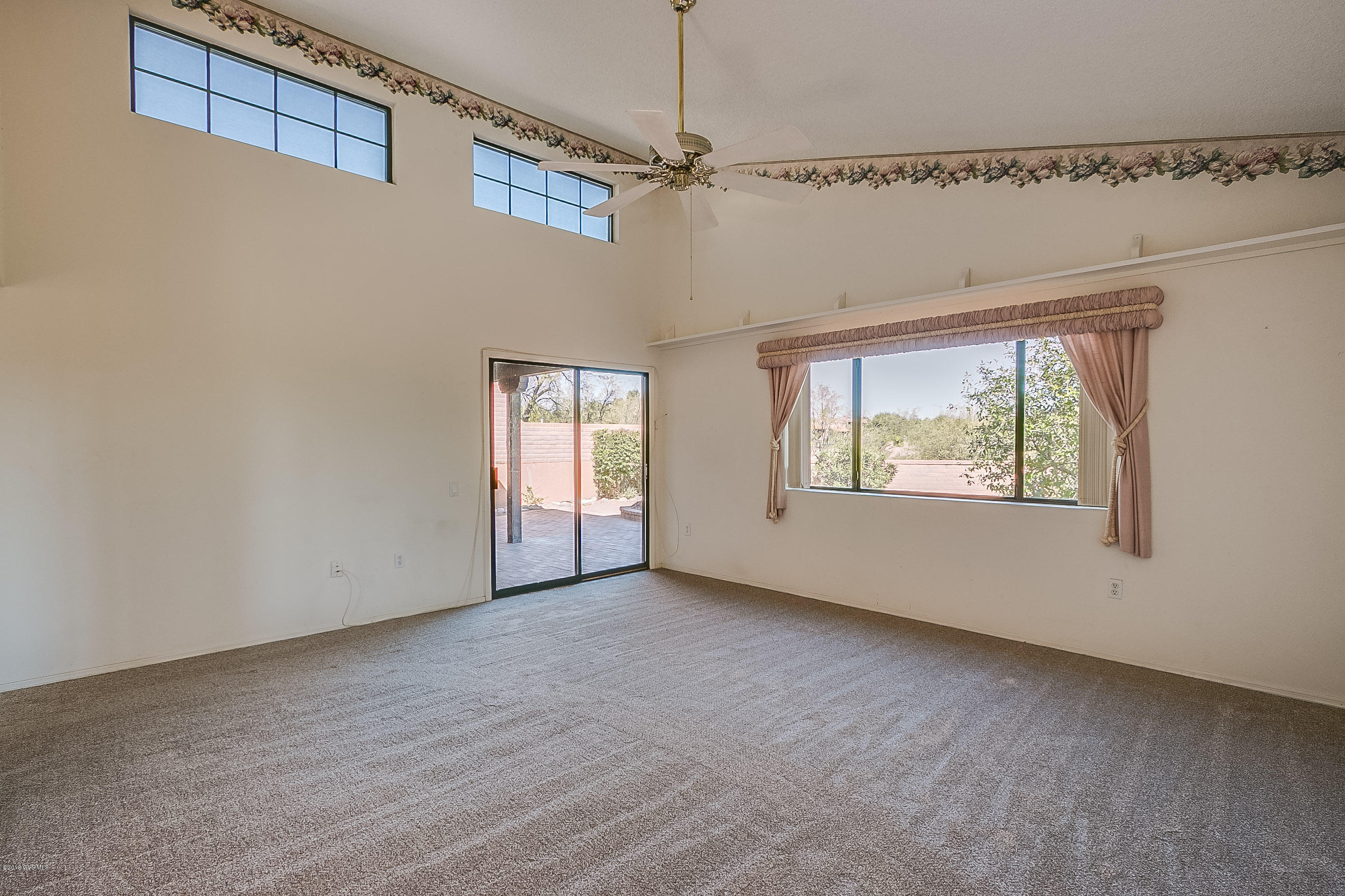 1760 W Via De La Gloria