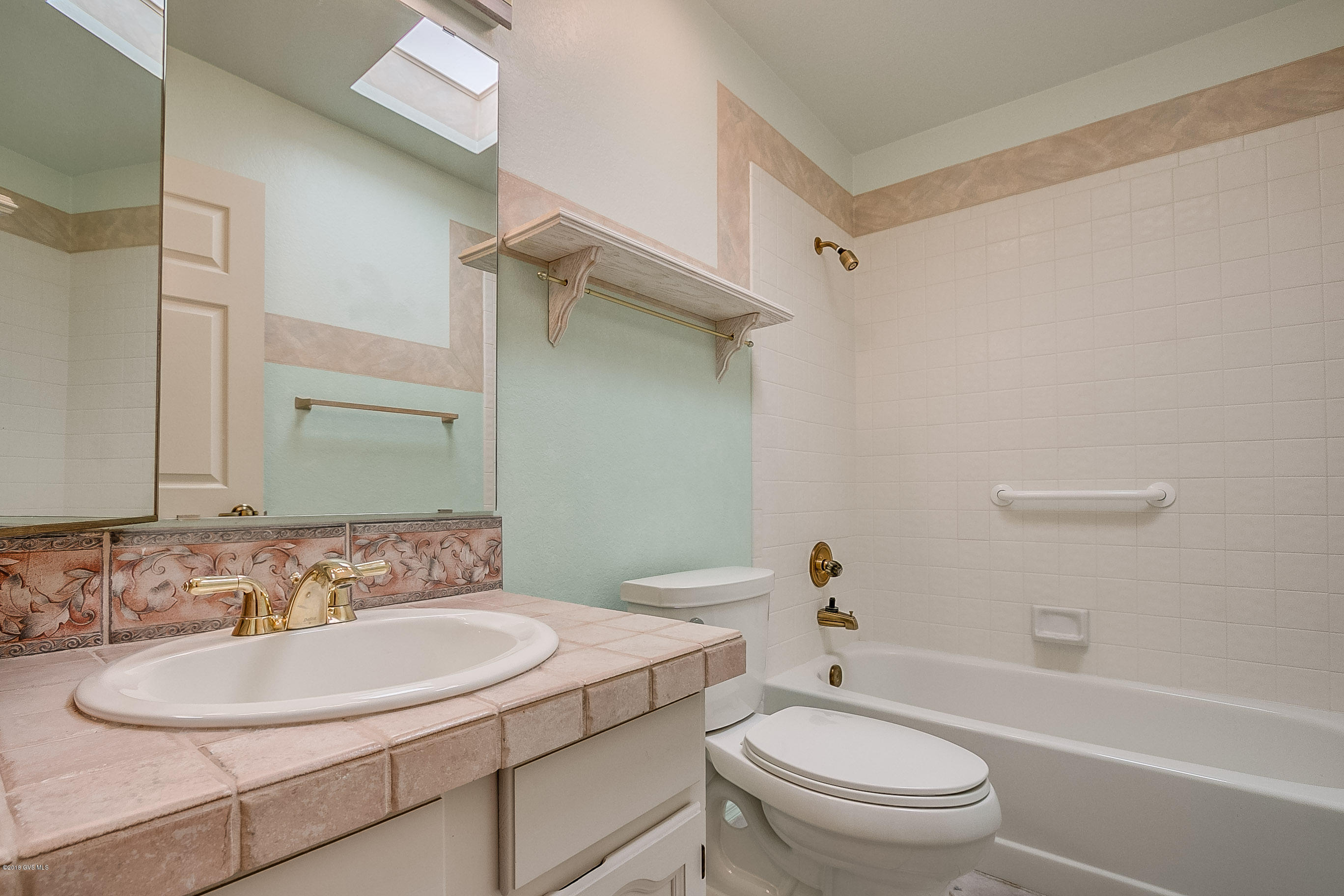 1760 W Via De La Gloria