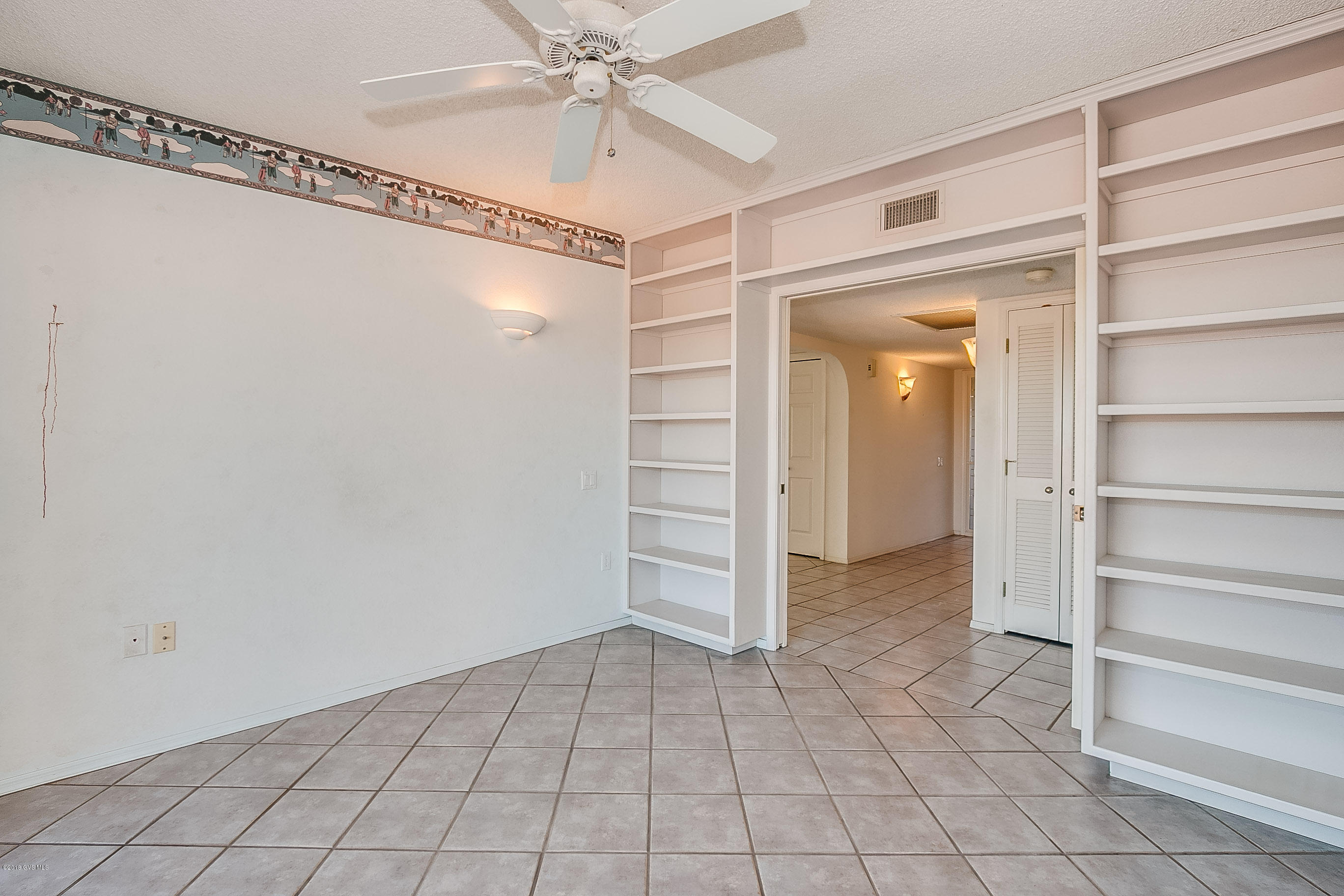 1760 W Via De La Gloria