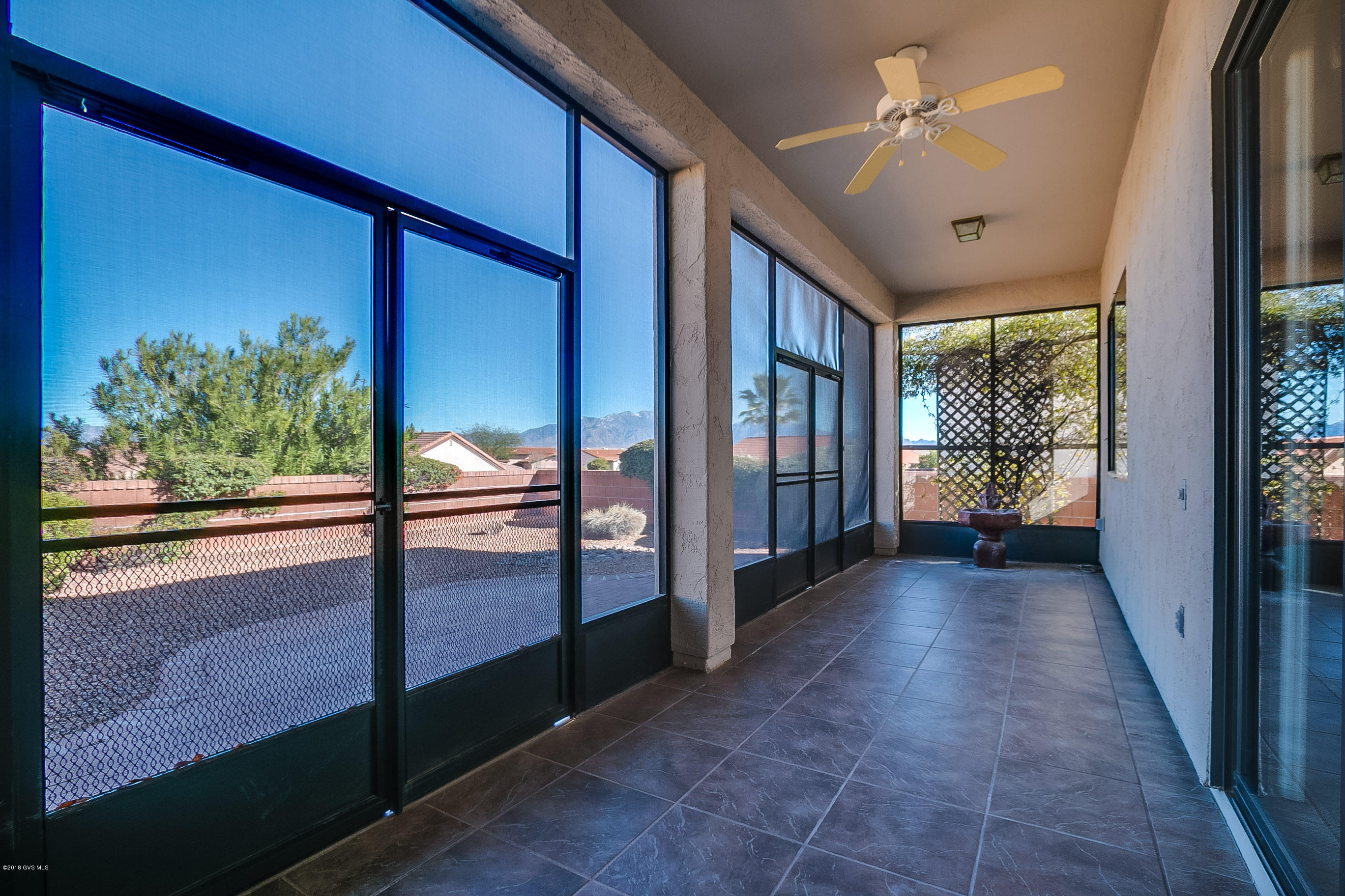 318 N Via Del Clavelito