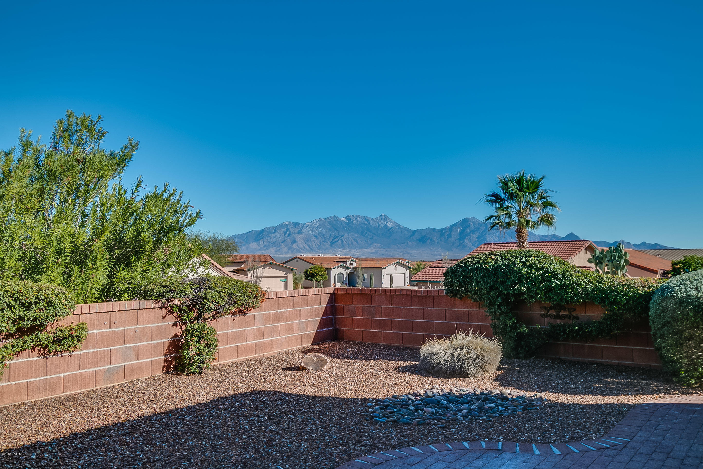 318 N Via Del Clavelito