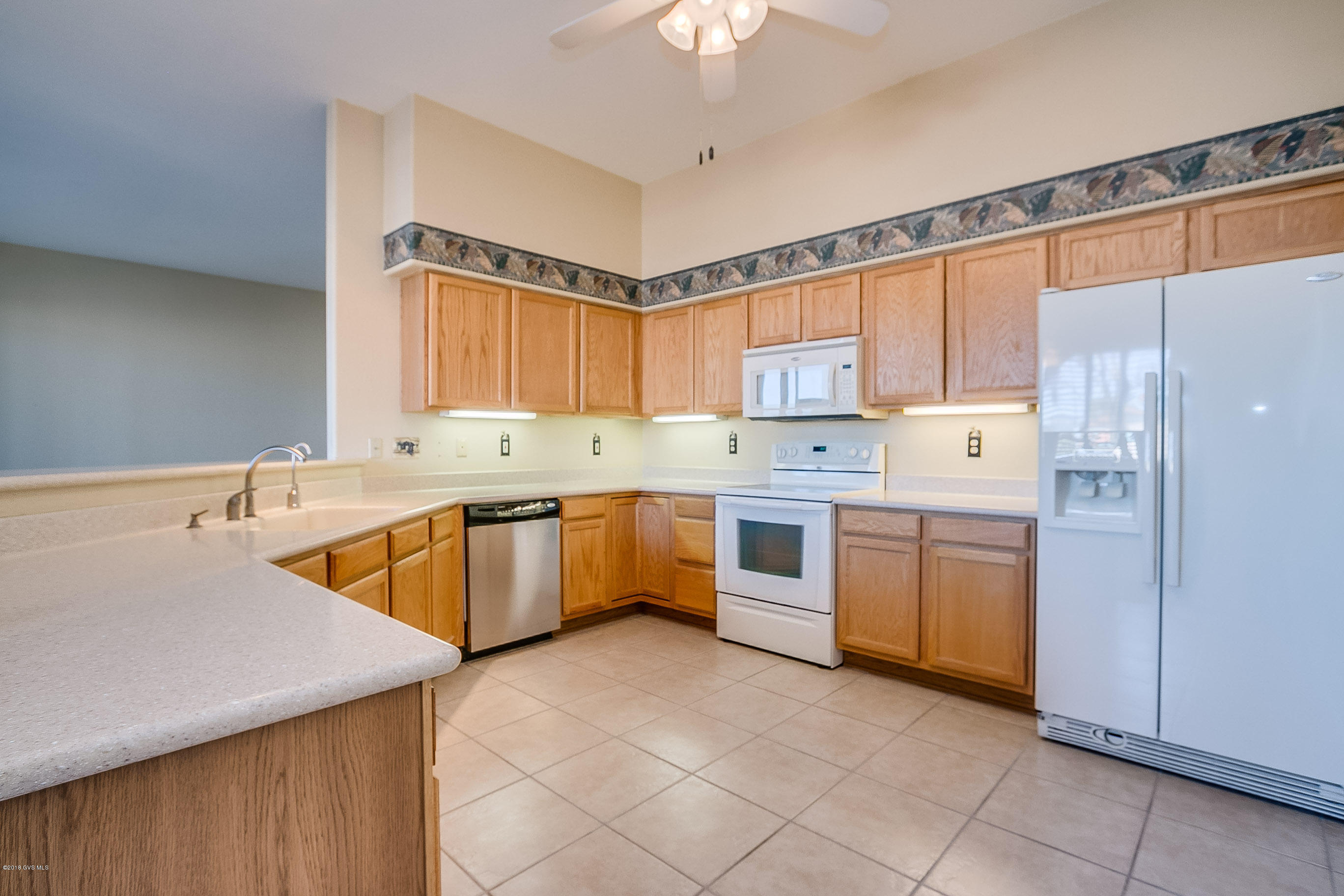 318 N Via Del Clavelito