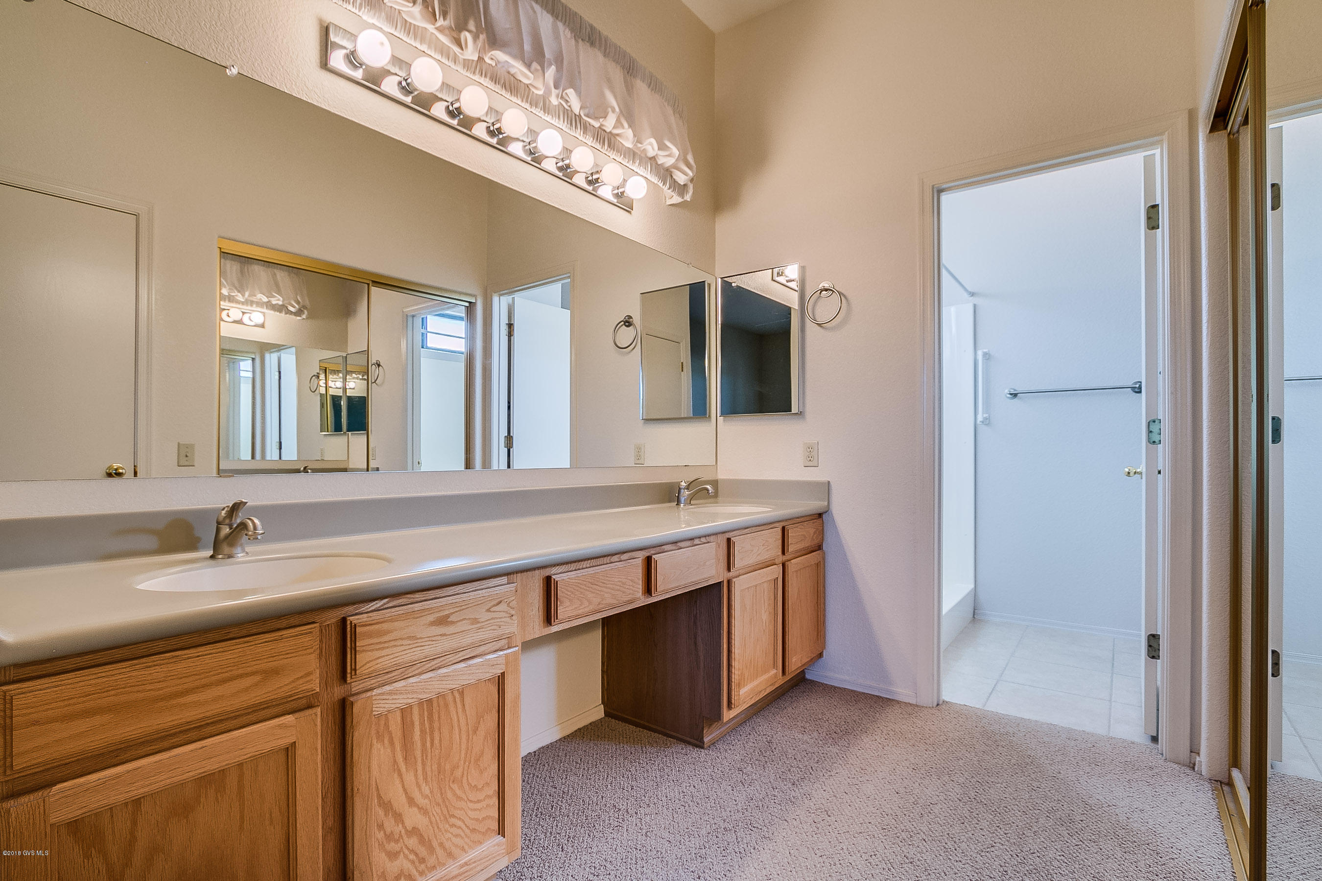 318 N Via Del Clavelito