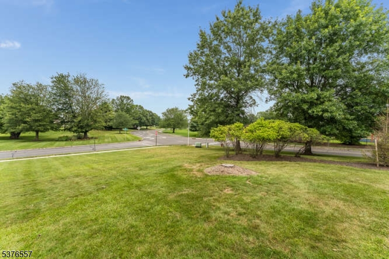 303 Larch Ct
