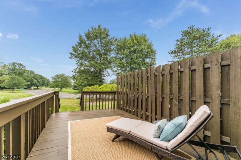 303 Larch Ct