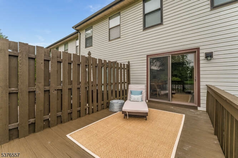 303 Larch Ct