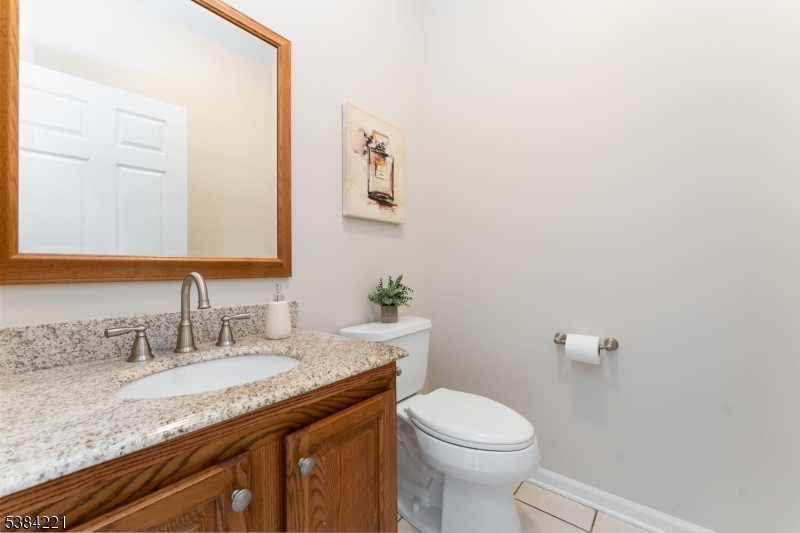 18 Bridle Path Dr