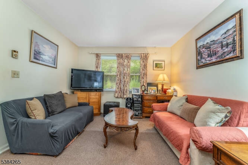 120 Peapack Rd
