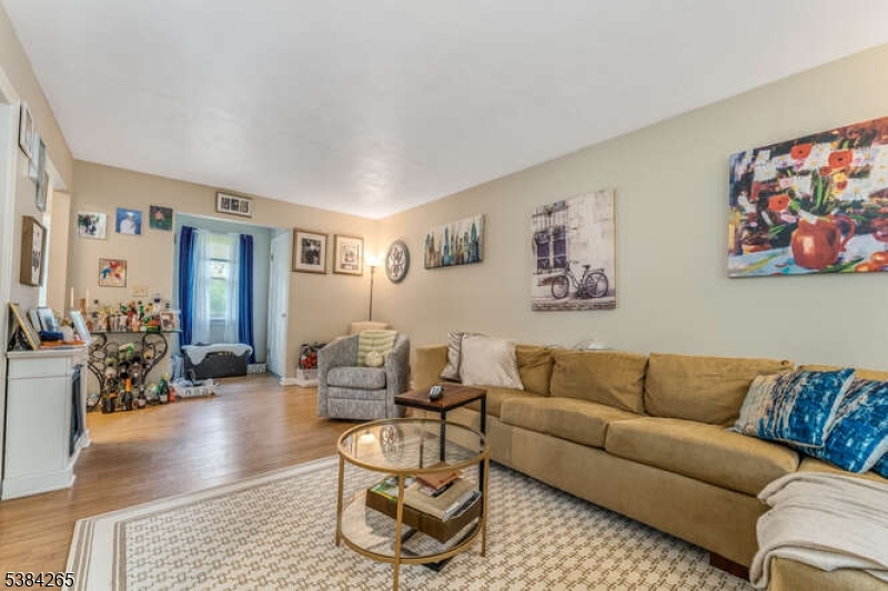 120 Peapack Rd