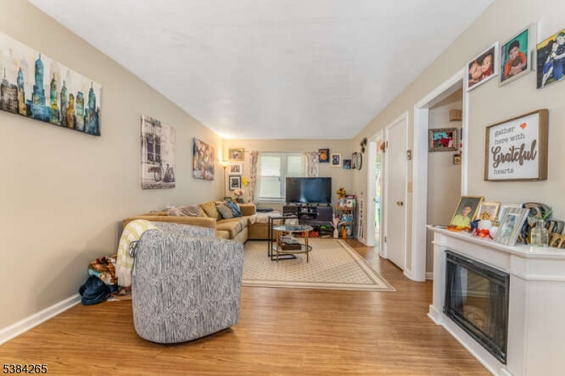 120 Peapack Rd