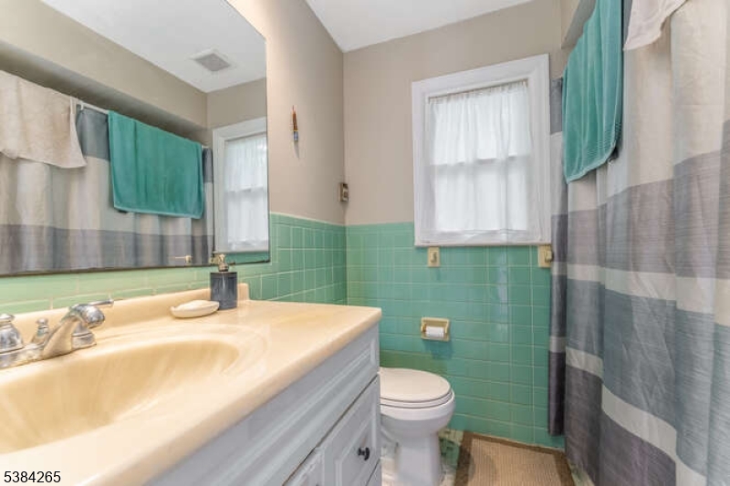 120 Peapack Rd