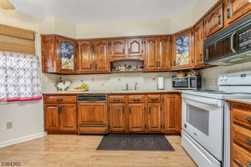 120 Peapack Rd