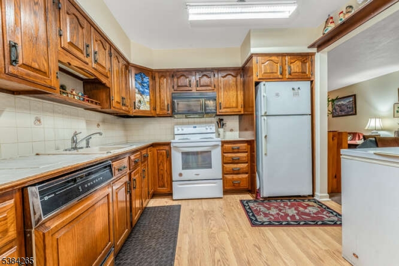 120 Peapack Rd