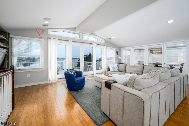 46 W 80th St
