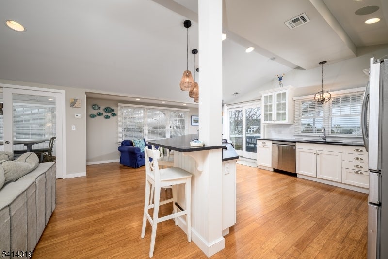 46 W 80th St
