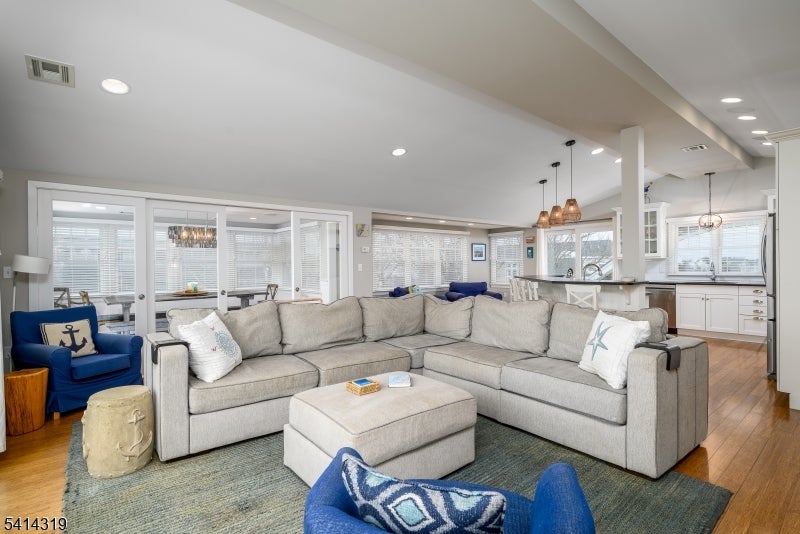 46 W 80th St