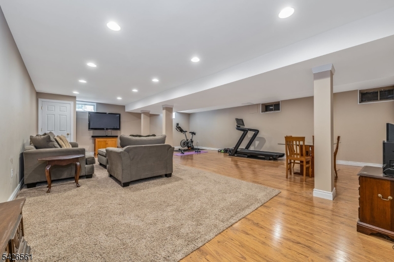 34 Molasses Hill Rd