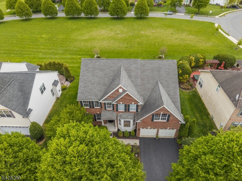 87 Crestview Dr