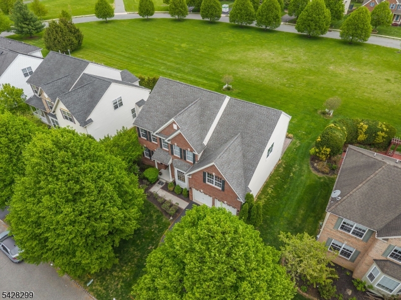 87 Crestview Dr