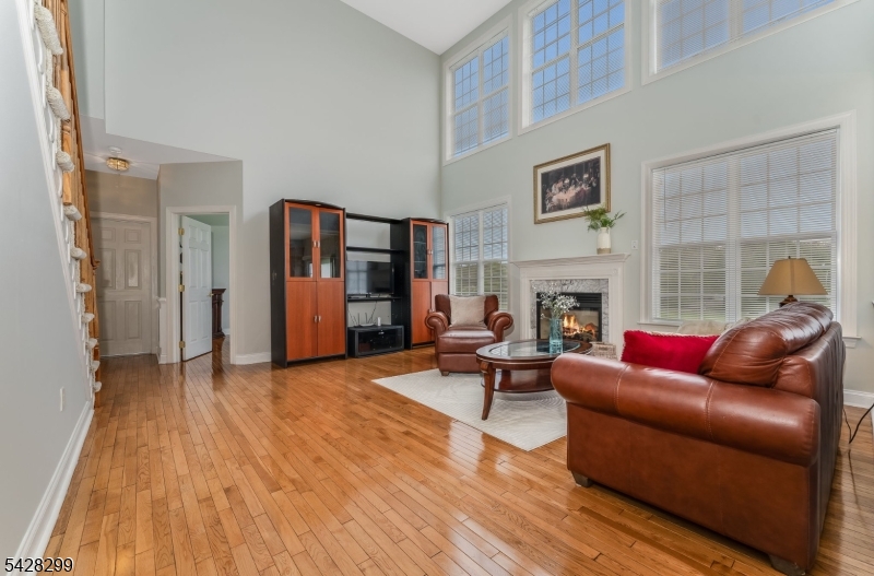 87 Crestview Dr