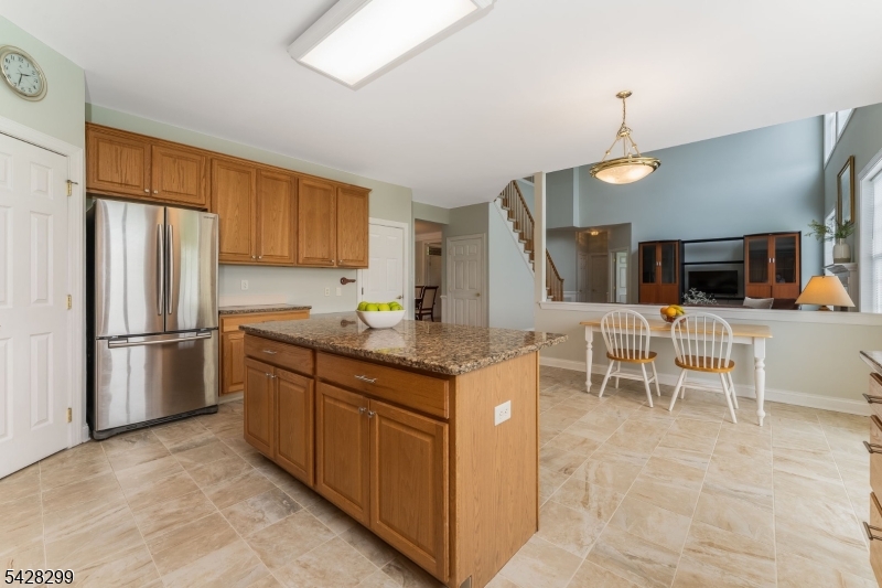 87 Crestview Dr