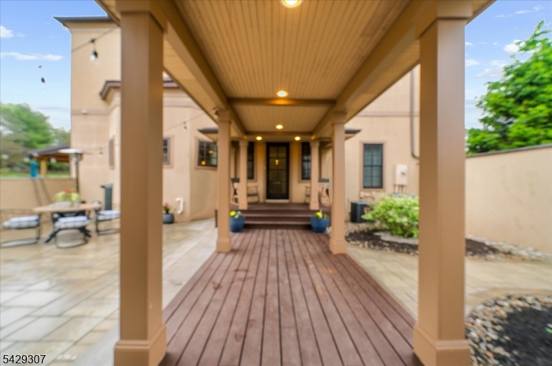 313 Ridge Rd