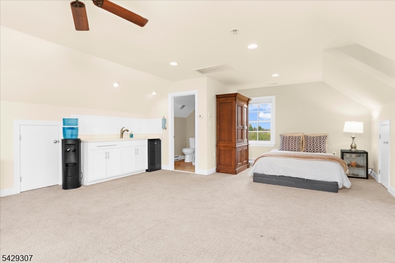 313 Ridge Rd