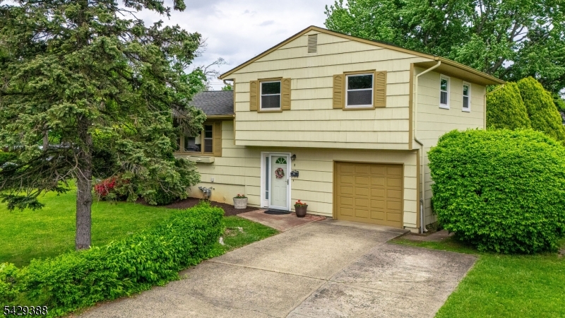 2 Moryan Rd