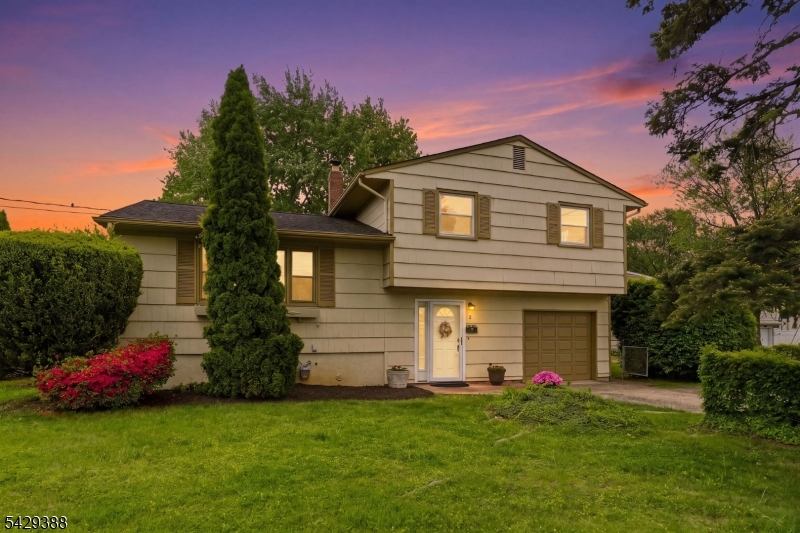 2 Moryan Rd