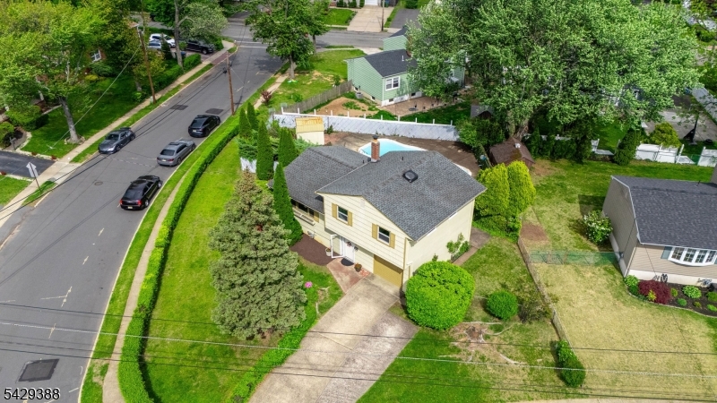 2 Moryan Rd