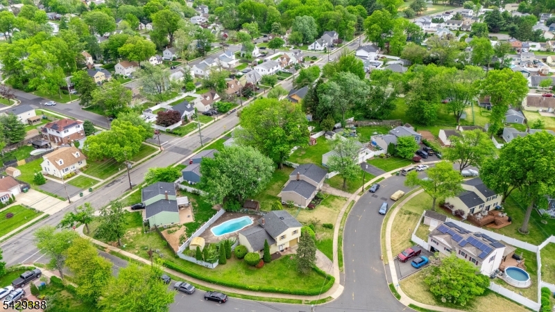 2 Moryan Rd