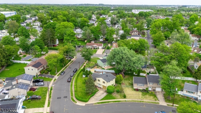 2 Moryan Rd