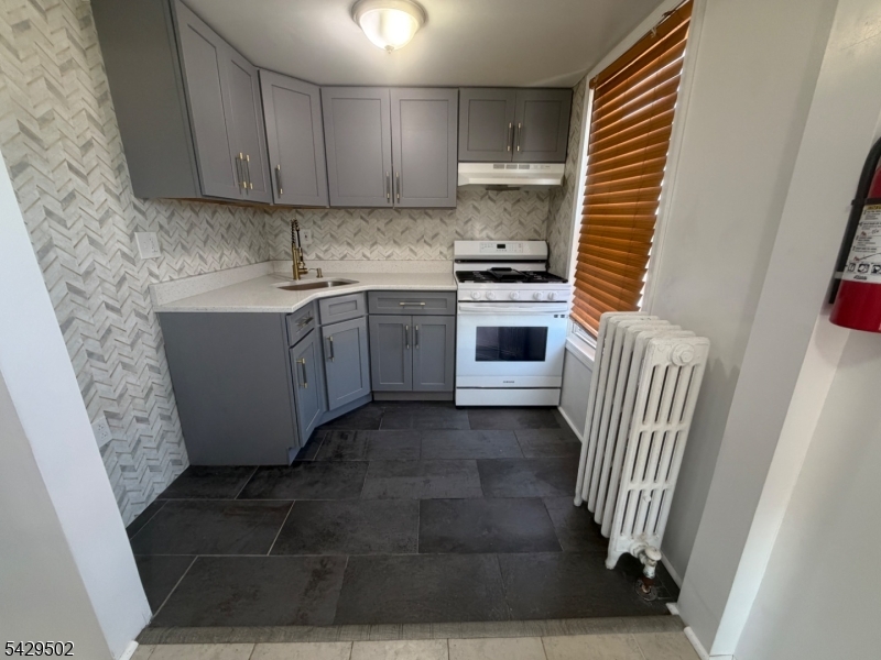 31 Glen Ave