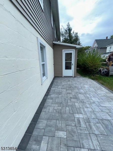 66 Carpenter St 2