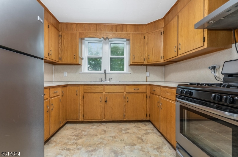 66 Carpenter St 2