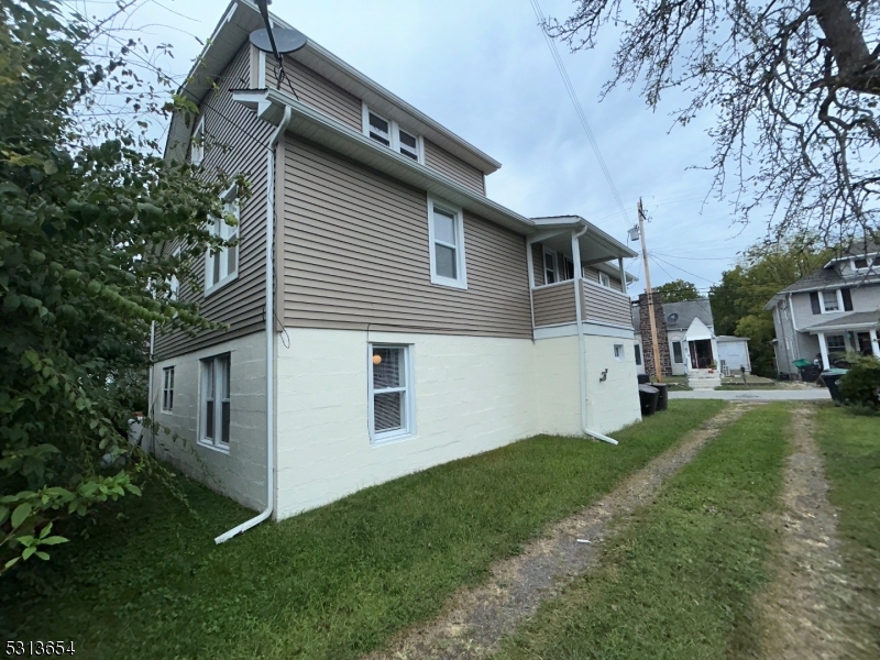 66 Carpenter St 2