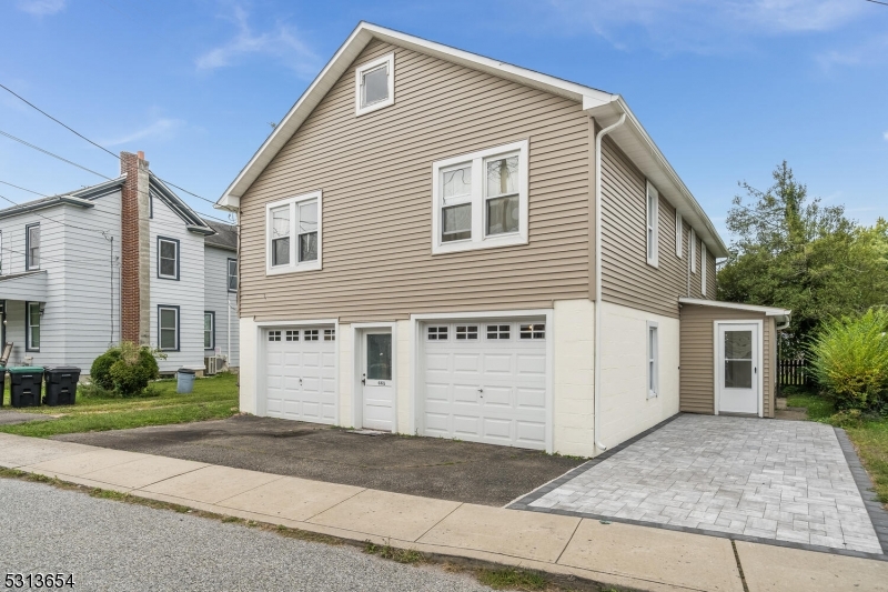 66 Carpenter St 2