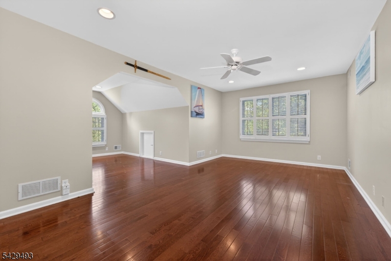 38 Grove Farm Rd