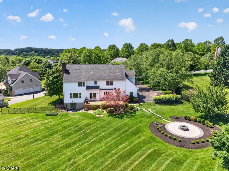 38 Grove Farm Rd
