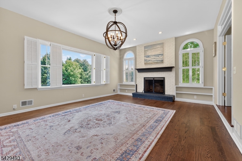 38 Grove Farm Rd