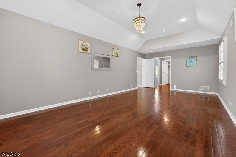 38 Grove Farm Rd