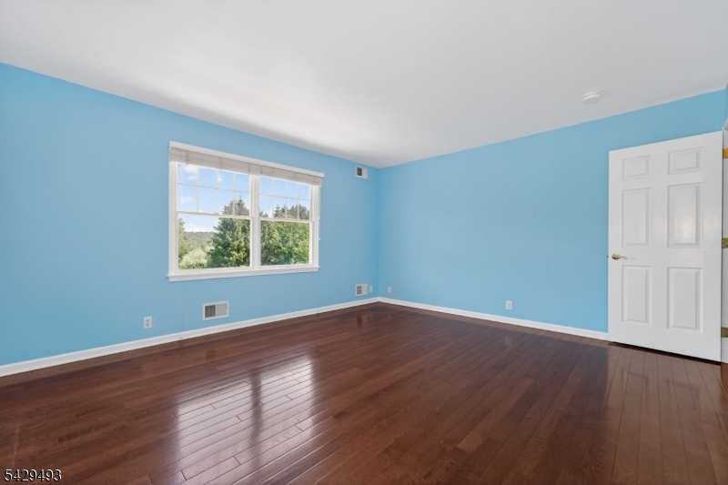 38 Grove Farm Rd